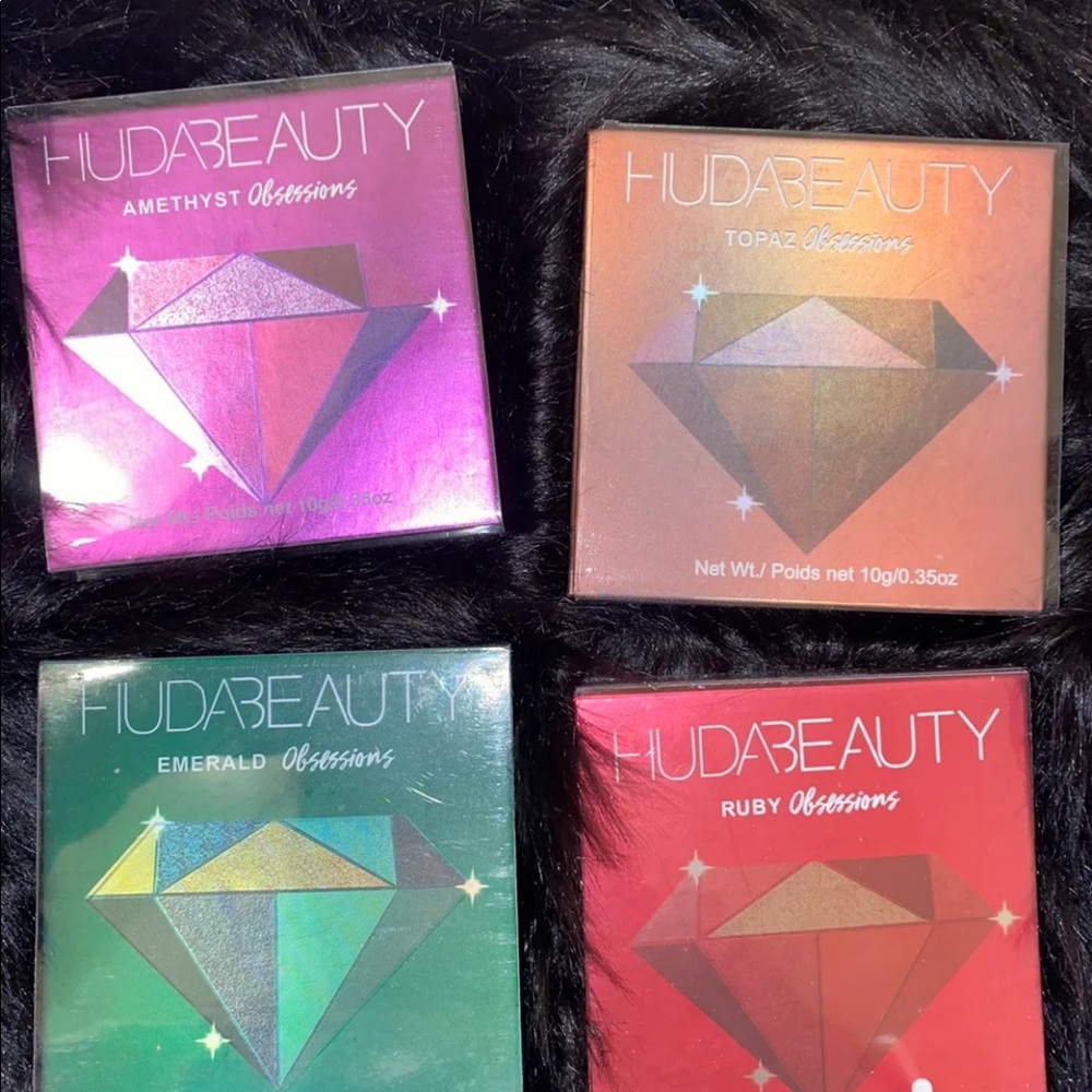 Huda beauty eyeshadow